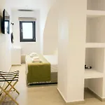 La Maltese Boutique Paros *